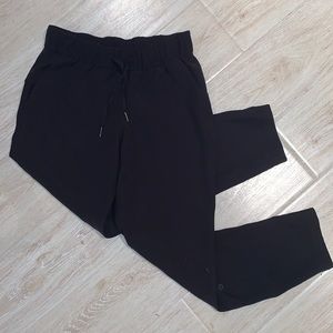 Lululemon on the fly pants